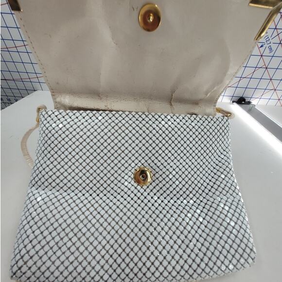 Vintage 80s White Metal Mesh‎ Crossbody Purse Flap Handbag Retro Disco Evening - Picture 7 of 11